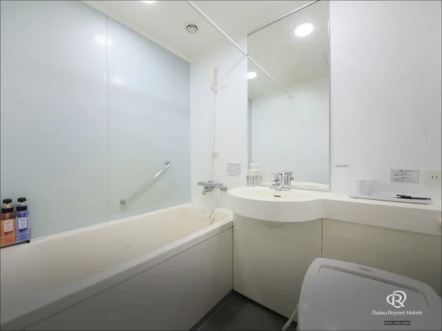 Moderate, Double Bed, North Wing, Smoking، Daiwa Roynet Hotel Yokohama Kannai 4/5