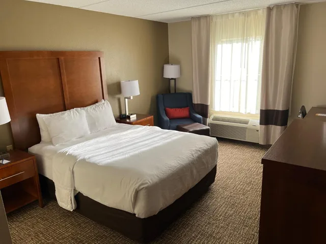 غرفة بسرير كوين بحوض استحمام لذوي الإعاقة، Wingate by Wyndham Clearfield 4/10