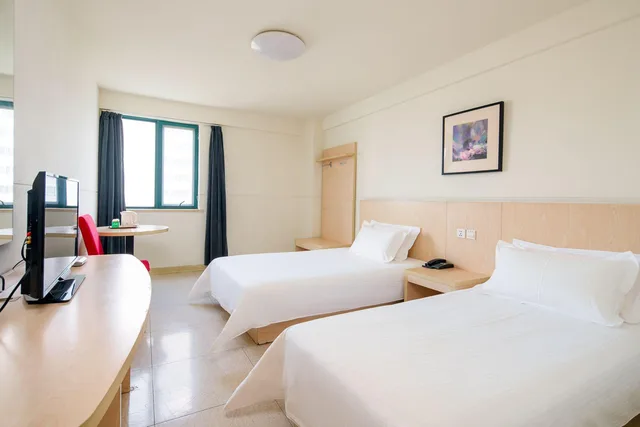غرفة قياسية بسريرين منفصلين، Jinjiang Inn Hainan Haikou Dongfengqiao 1/1