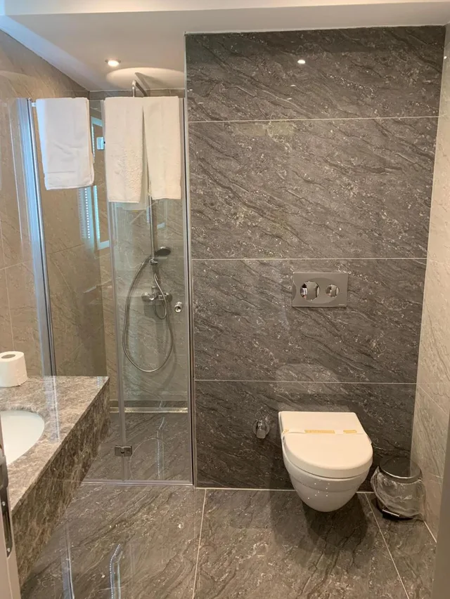 غرفة قياسية بسرير مزدوج أو سريرين منفصلين، Regency World Suite 7/7