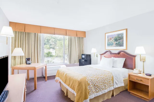 غرفة بسريرين مزدوجين، Days Inn By Wyndham Cambridge 7/10