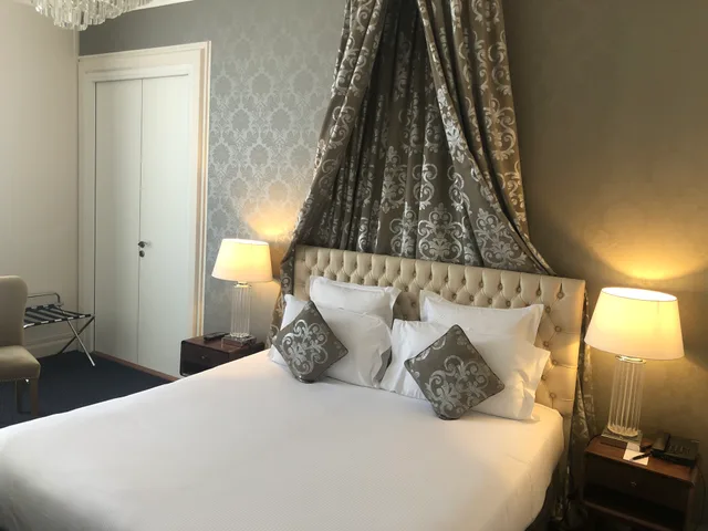 غرفة ديلوكس بسرير مزدوج بشرفة، Hotel Claridge 1/1