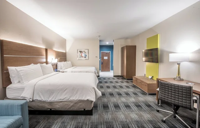 غرفة قياسية بسريرين كوين لذوي الإعاقة، Holiday Inn Express and Suites Houston Westchase - Westheimer 3/5