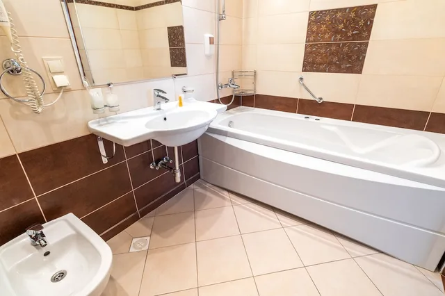 Senior, Suite, King Bed، Regency Hotel 7/10