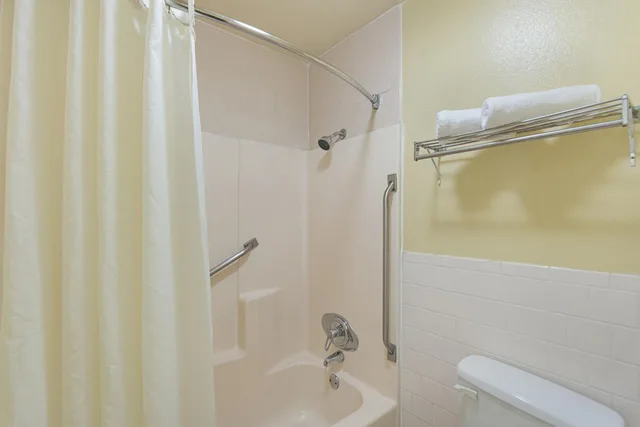 غرفة بسرير مزدوج لذوي الإعاقة، Motel6 Livingston, TX 9/9