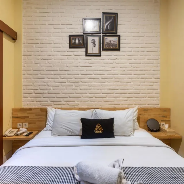 1 Bedroom, Villa, King Bed, Plunge Pool، Paisa Seminyak Living 5/10