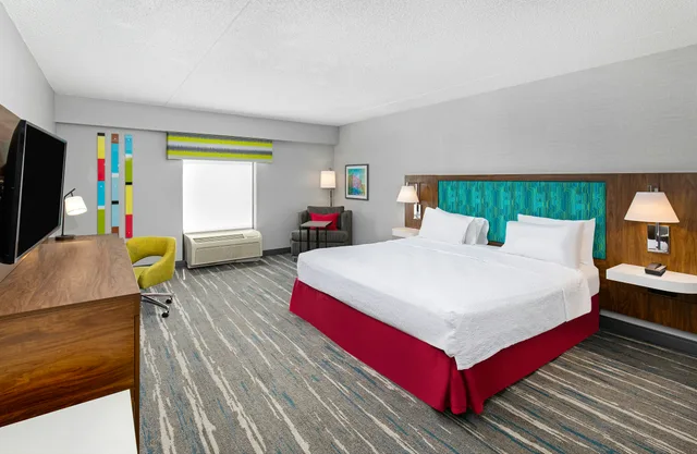 غرفة بسرير كينج لذوي الإعاقة، Hampton Inn Pikeville 2/4