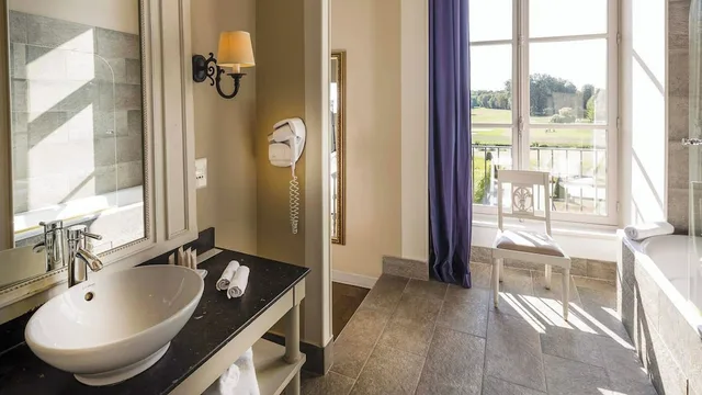 Junior Suite, Double Bed, Sofa, Chateau Golf & Spa D'augerville 6/7