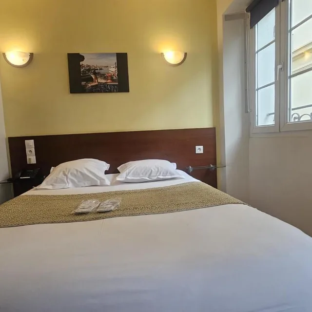 غرفة كبيرة بسرير مزدوج، Massilia Hotel 3/10