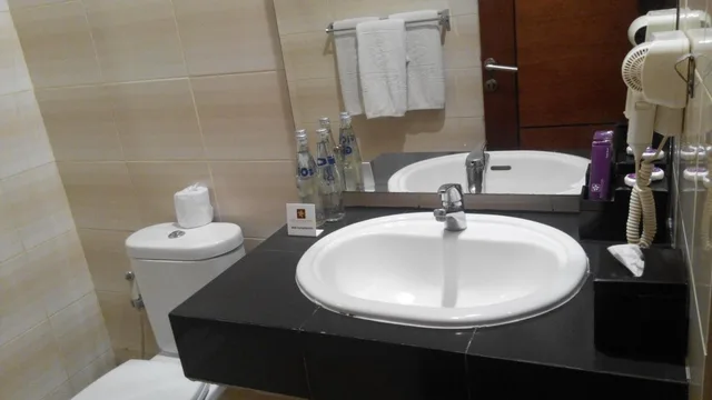 Room, Quadruple, Double Bed, No Window, Kuta Central Park Hotel 5/5