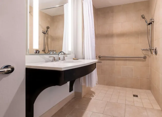غرفة بسريرين كوين، Hilton Columbus Polaris 2/2