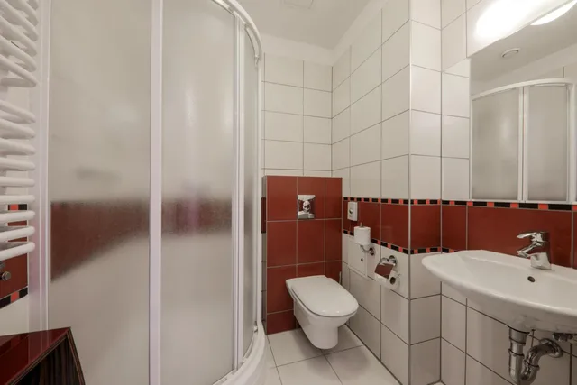 غرفة كبيرة بسريرين منفصلين، Borowiecki Hotel 8/8