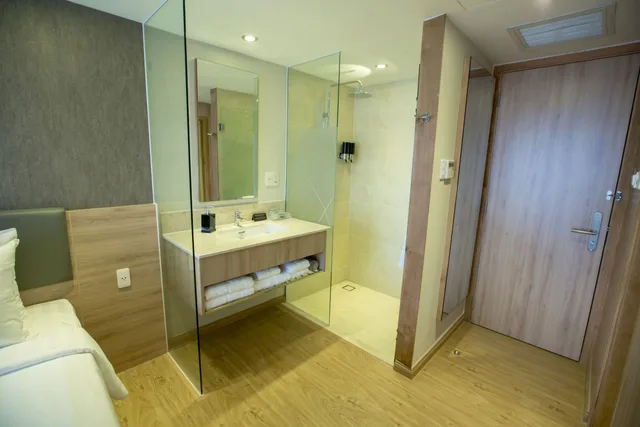 غرفة ديلوكس بسرير مزدوج، Avanti Hotel 4/5