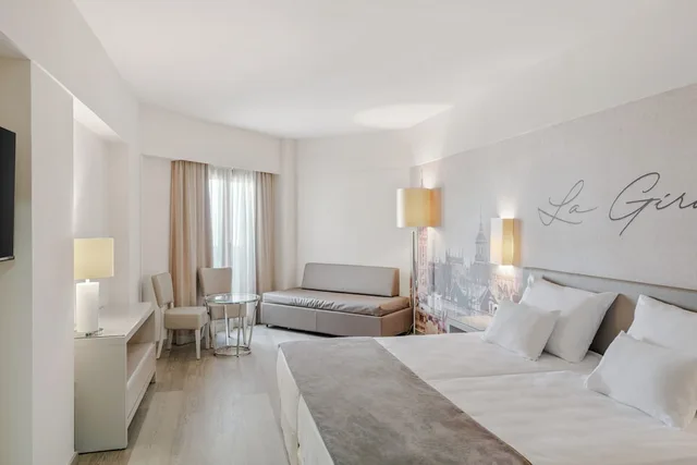 غرفة سوبيريور عائلية بسريرين منفصلين بإطلالة على البحر مع أريكة، Vila Gale Isla Canela 5/10