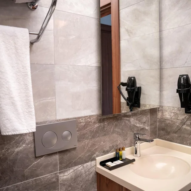 Room, King Bed, Balcony, Mari Suites Hotel 7/7