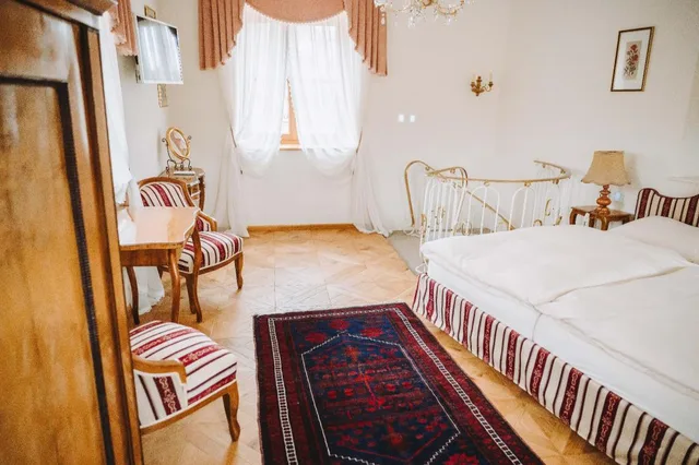 Tower, Suite, 2 Double Beds، Hotel Schloss Duernstein 4/7