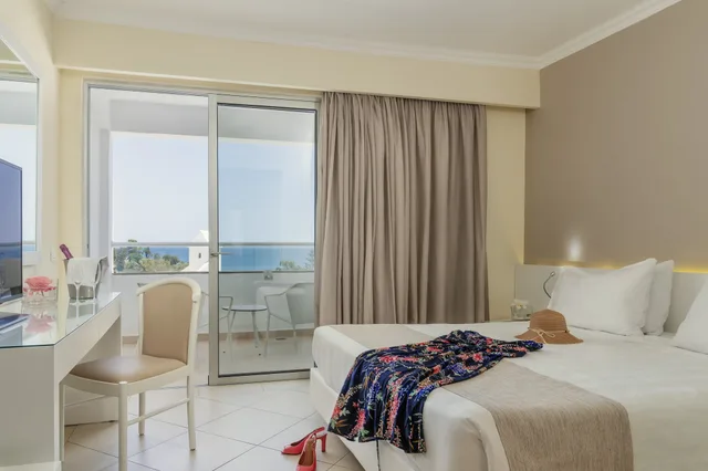 غرفة ديلوكس بسرير مزدوج أو سريرين منفصلين بإطلالة على البحر، Lindos Village Resort And Spa- Adults Only 2/3