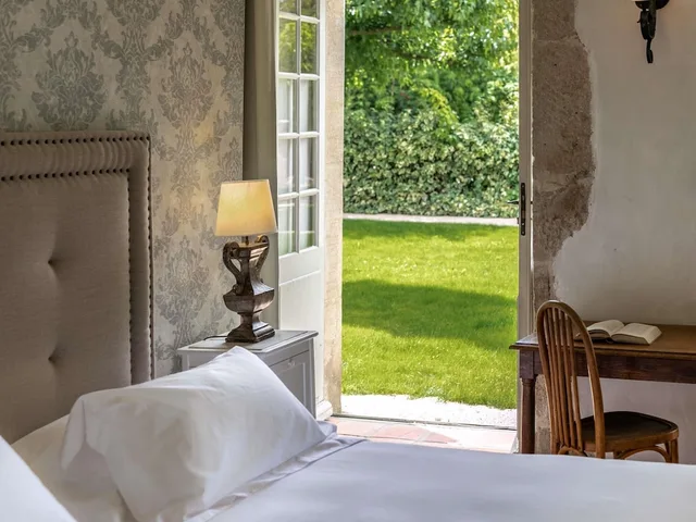 غرفة ديلوكس بسرير مزدوج بإطلالة على الحديقة، Chateau de Mazan Handwritten Collection 6/9
