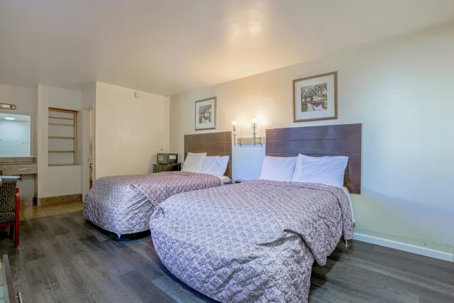 غرفة بسريرين مزدوجين، Whispering Pines by Hotel O Whitestone VA 3/5