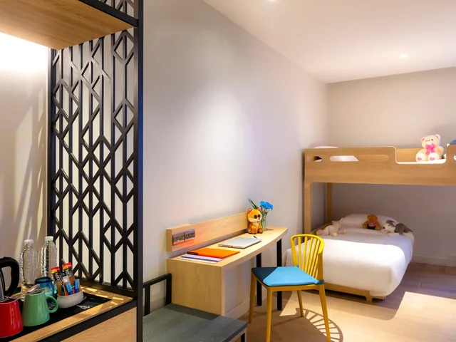 غرفة عائلية بسرير بطابقين وسرير كوين، Ibis Styles Bangkok Ratchada 2/12