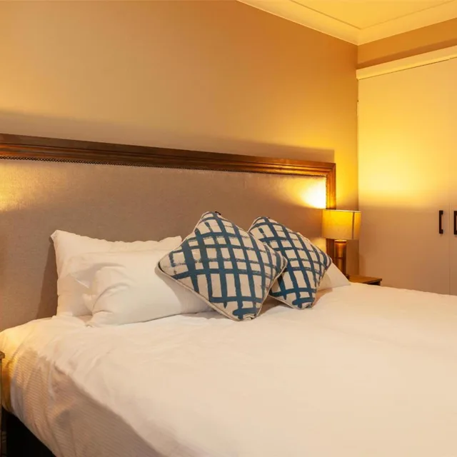 شقة بـ3 غرف نوم، Nightcap At Archer Hotel 4/10