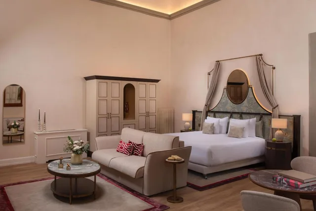 غرفة عائلية بسريرين منفصلين مع أريكة، NH Collection Firenze Porta Rossa 3/5