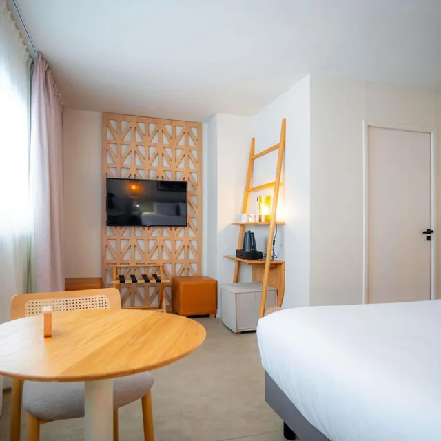 غرفة عائلية بسرير بطابقين بإطلالة على المدينة، Mercure St Raphael Centre Plage 4/8