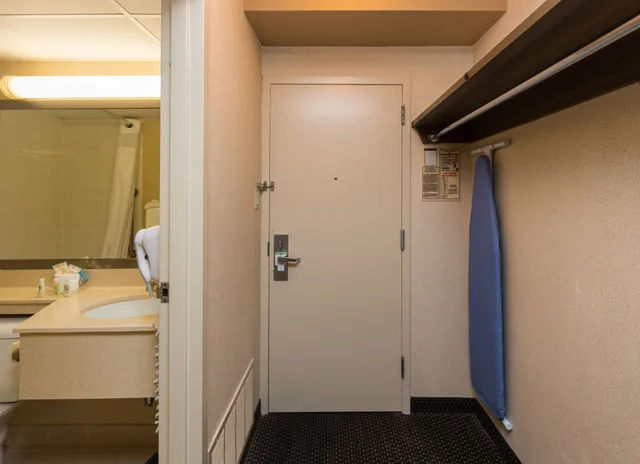 غرفة قياسية بسريرين كوين، Holiday Inn Des Moines Downtown-Mercy Area 6/6