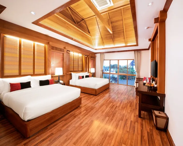 Grand Superior, King and Queen Bed, Phra Singh Village 1/4