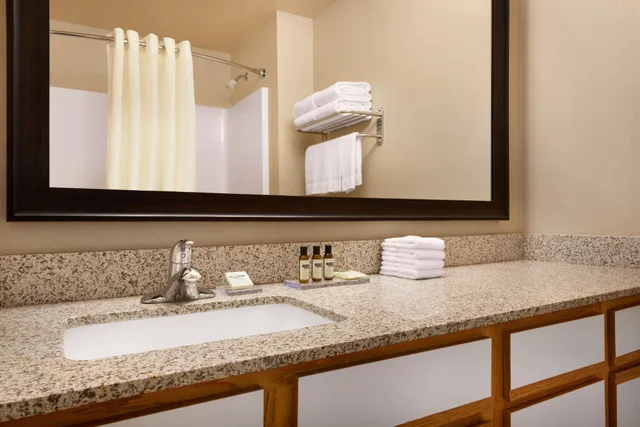 2 Bedrooms, Suite, 2 Queen Beds, Hawthorn Extended Stay by Wyndham Oak Creek 4/5