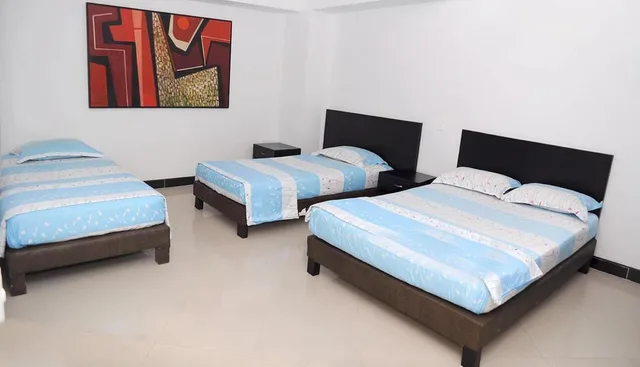 غرفة رباعية بسرير مزدوج، Hotel Villa Real 1/6