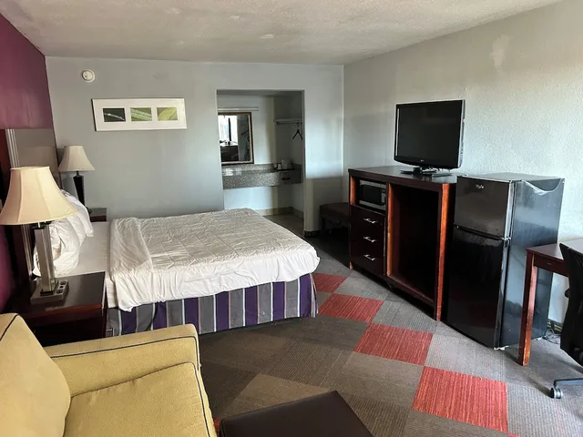غرفة بسرير كينج، Executive Inn 2/9