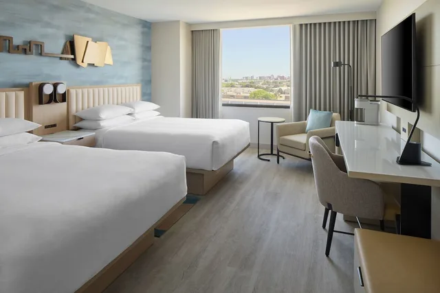 جناح بسرير كينج، Toronto Airport Marriott 2/6