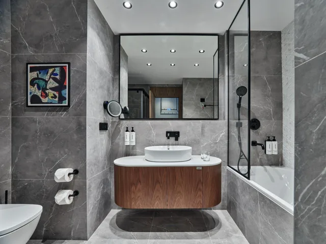 Premium, Queen Bed, Crowne Plaza Sofia An Ihg Hotel 5/7