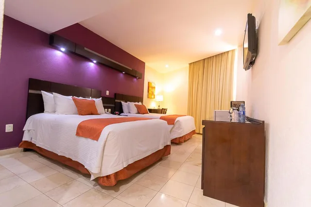 غرفة قياسية بسريرين مزدوجين لذوي الإعاقة، Hotel Poza Rica Centro 1/1