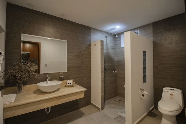 Grand, Studio, Suite, Multiple Beds, Beach Front, Balcony، Hotel Grand Paramar 2/3