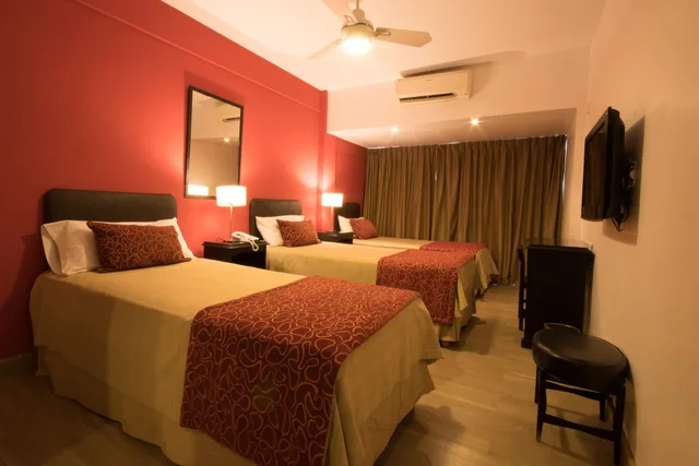 غرفة ثلاثية بثلاثة أسرّة، Gran Hotel Buenos Aires 1/1