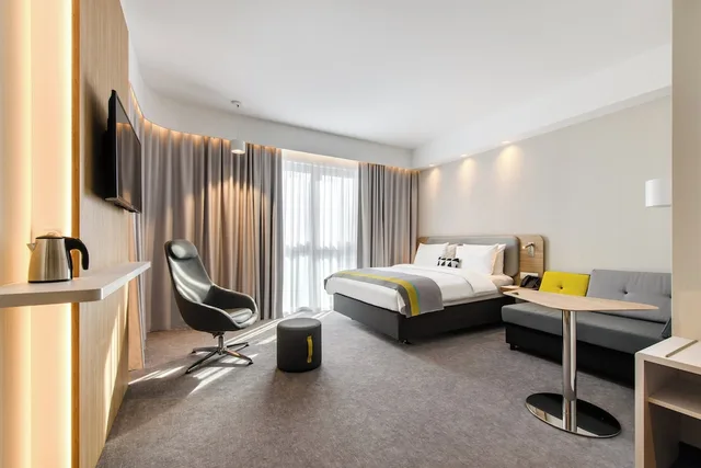 غرفة قياسية بسرير كينج، Holiday Inn Express Rzeszow Airport 7/10