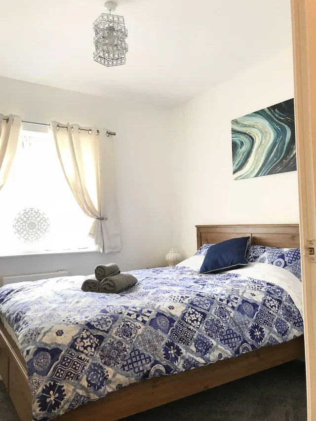 شقة حصرية بسرير مزدوج بحمام خاص مع أريكة في الطابق العلوي، Grand Central Apartments 5/10