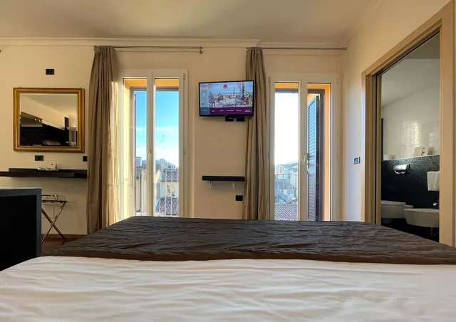 Diamond, Junior Suite, Double Bed, Sofa، Touring Hotel Bologna 1/5