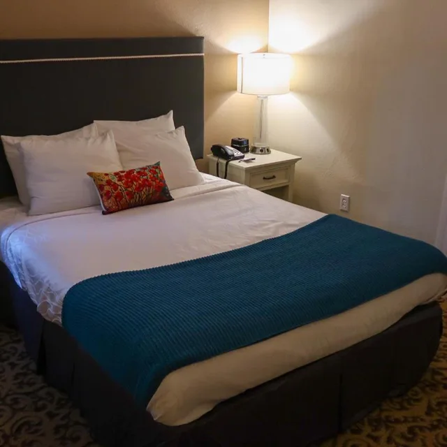 جناح بغرفتي نوم، City Center Inn and Suites 3/6