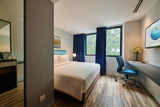 Plus, Superior, King Bed، J-Hotel By Dorsett 8/10