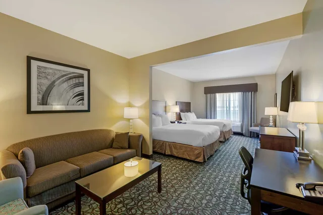 جناح بسريرين كوين مع أريكة لذوي الإعاقة، Best Western Plus Walkerton Hotel and Conference Centre 3/5