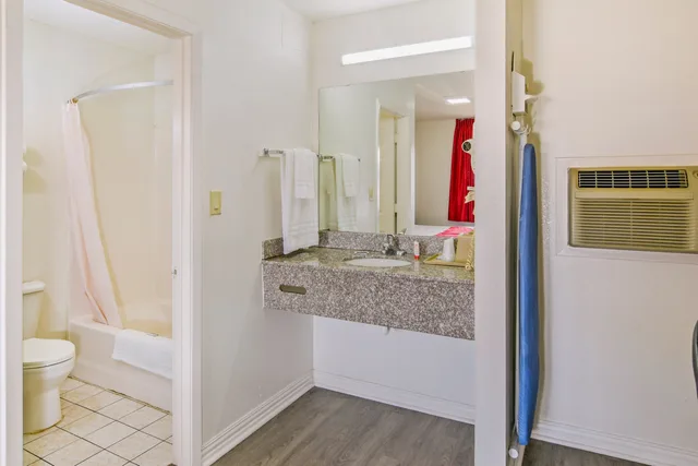 غرفة بسريرين مزدوجين للمدخنين، OYO Hotel Killeen 4/4