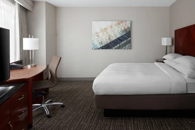 غرفة بسرير كينج، Marriott Eaton Centre Toronto 12/16
