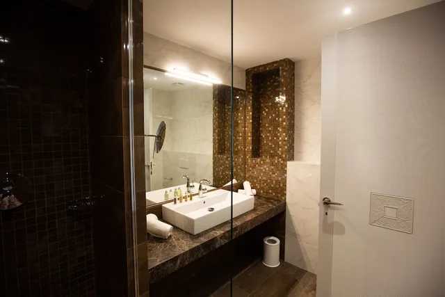 جناح جونيور بسرير كينج وسرير فردي مع أريكة، Elke Spa Hotel 6/6