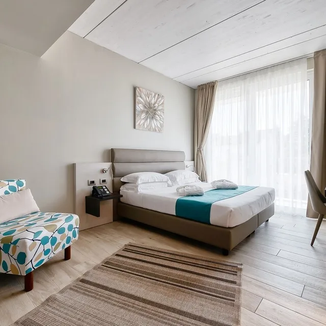 غرفة كلاسيكية بسرير مزدوج مع أريكة، Vision Hotel 10/10