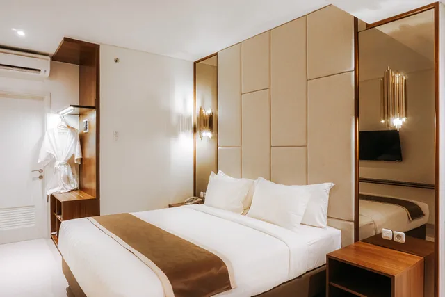 suite, Azana Style Hotel Pamekasan Madura 1/3