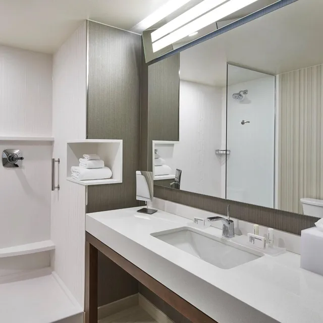 غرفة بسريرين كوين، Courtyard by Marriott Albany Airport 5/7