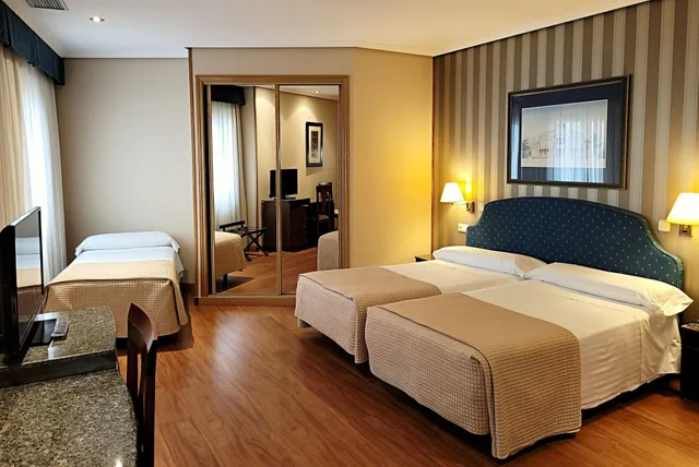 Triple Room Ad + Ch، Hotel Imperial 2/3